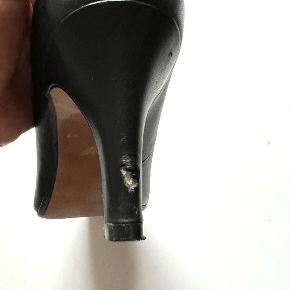 Clarks Kyndall Iris Black Leather Pumps - Picture 3 of 10